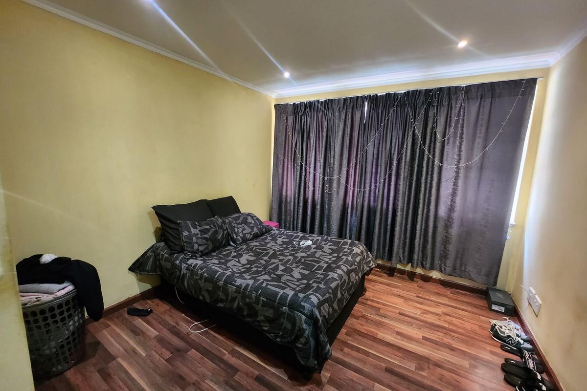 Unlock the Door to Urban Excellence: Your Luxury in the City Awaits - Photo 4