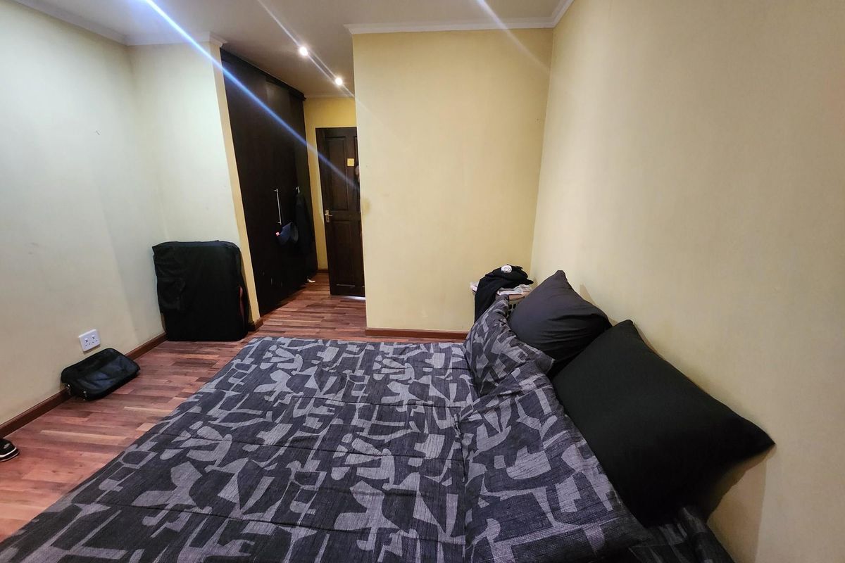 Unlock the Door to Urban Excellence: Your Luxury in the City Awaits - Photo 5