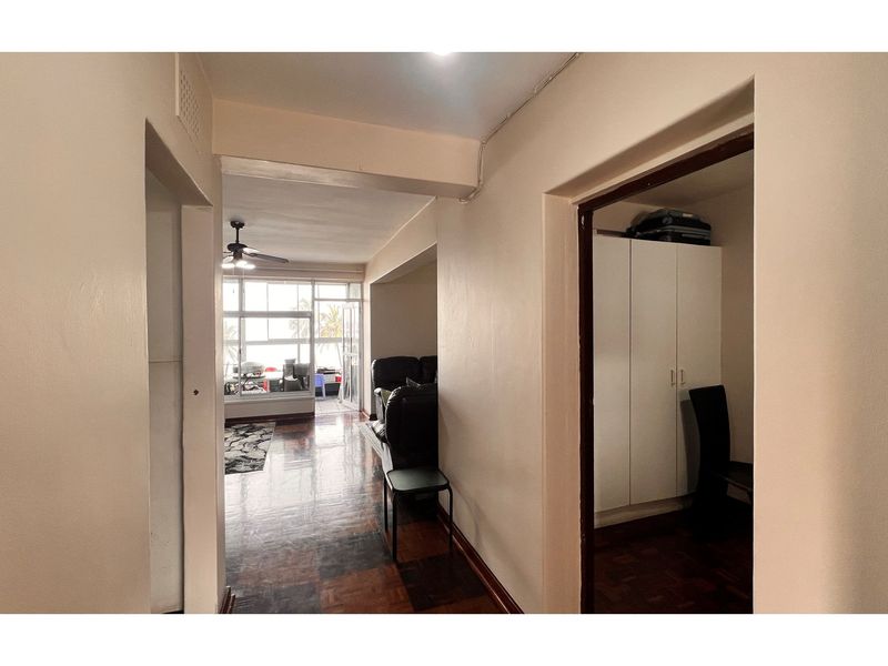 "Spacious 3-Bedroom Apartment in Durban Central" - Photo 9