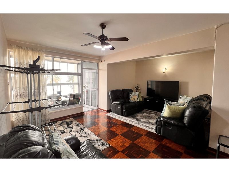 "Spacious 3-Bedroom Apartment in Durban Central" - Photo 3