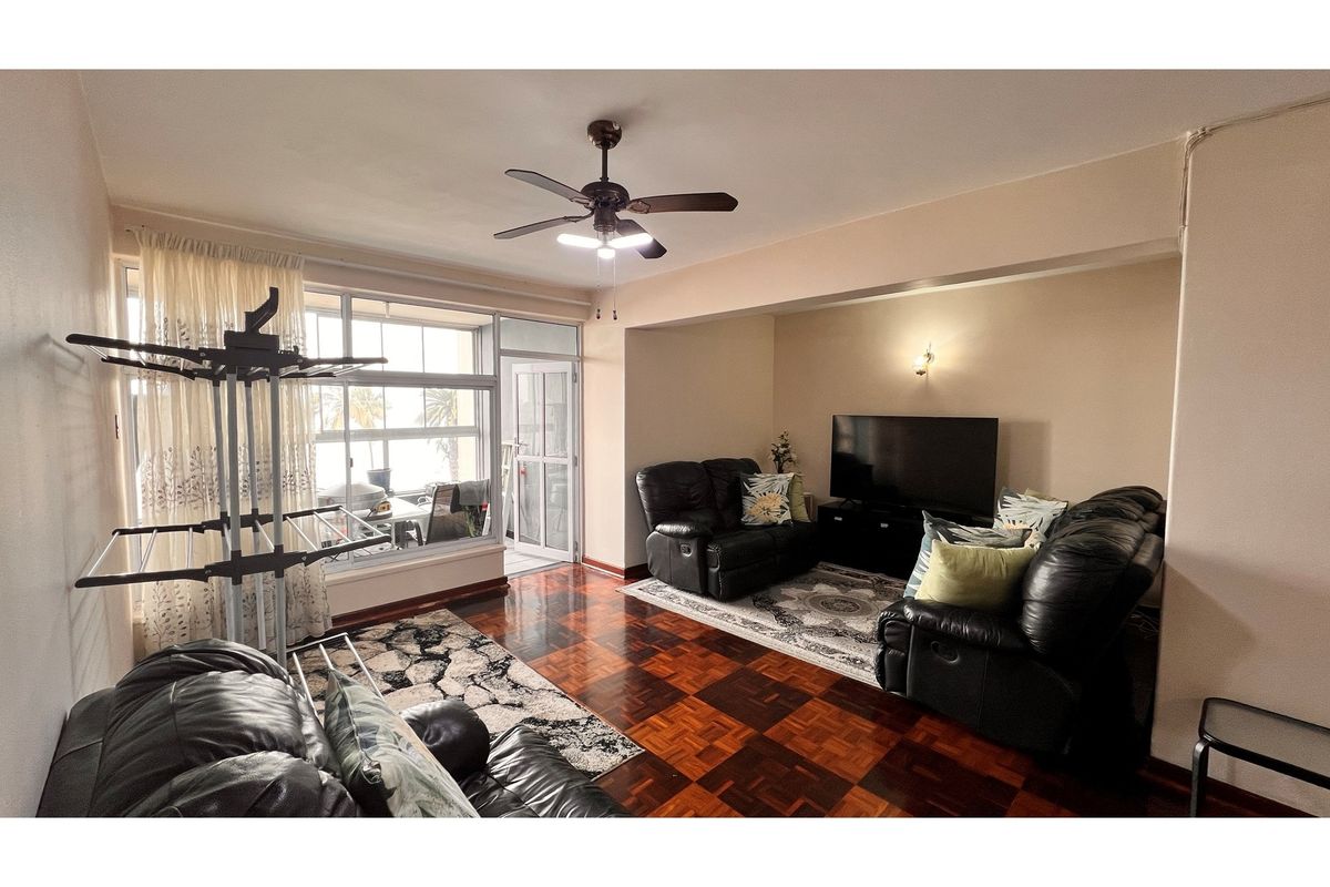 "Spacious 3-Bedroom Apartment in Durban Central" - Photo 3