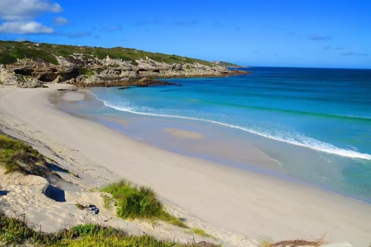 845 sqm plot in Franskraal in Gansbaai incl approved building plan ... - Photo 3