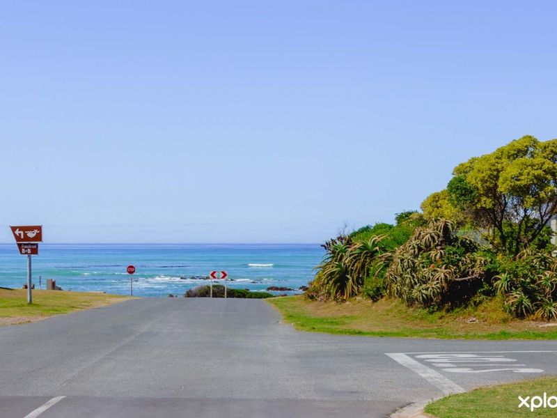 845 sqm plot in Franskraal in Gansbaai incl approved building plan ... - Photo 4