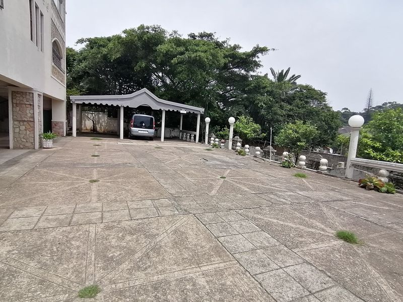 Margate. Sectional Title with Four Big Units - Photo 5