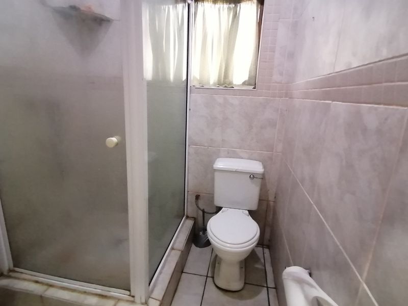 Margate. Sectional Title with Four Big Units - Photo 10