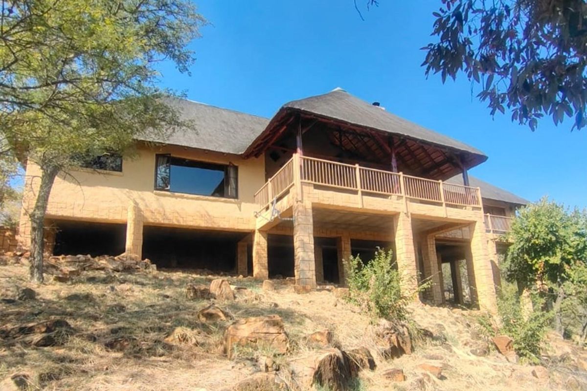 BREATHTAKING VIEWS - MONATE PRIVATE GAME RESERVE (SHARE BLOCK) - Photo 2