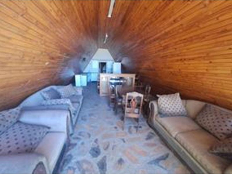 House For Sale in Deneysville - Photo 2