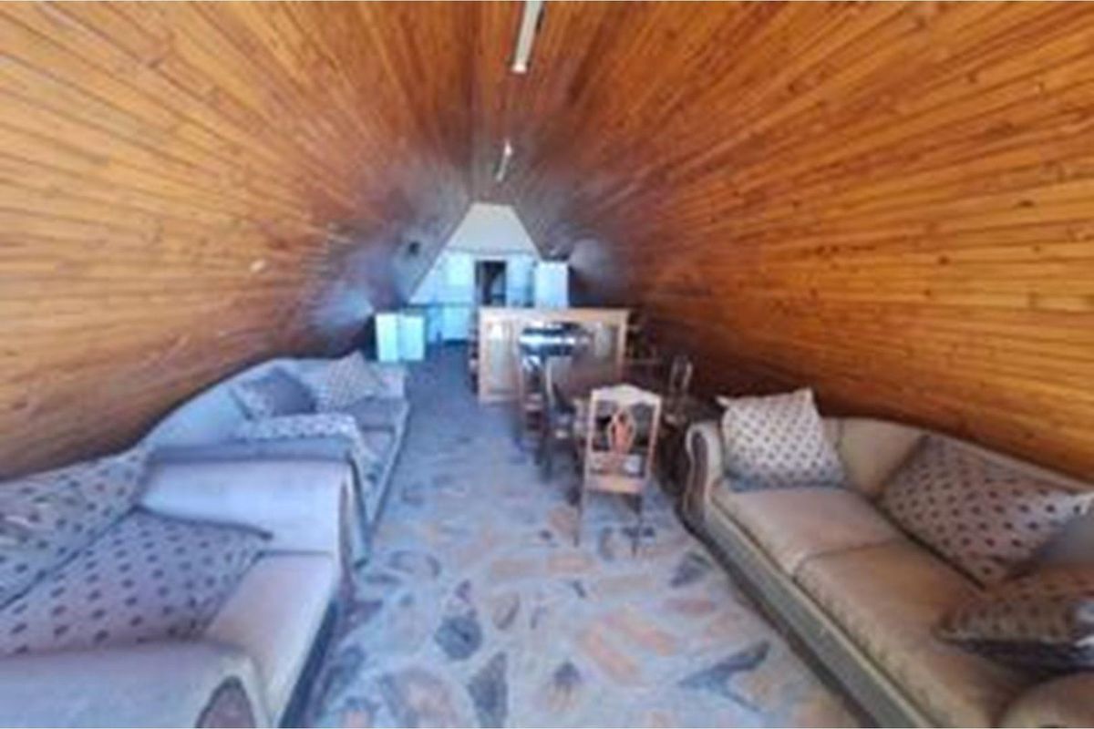 House For Sale in Deneysville - Photo 2