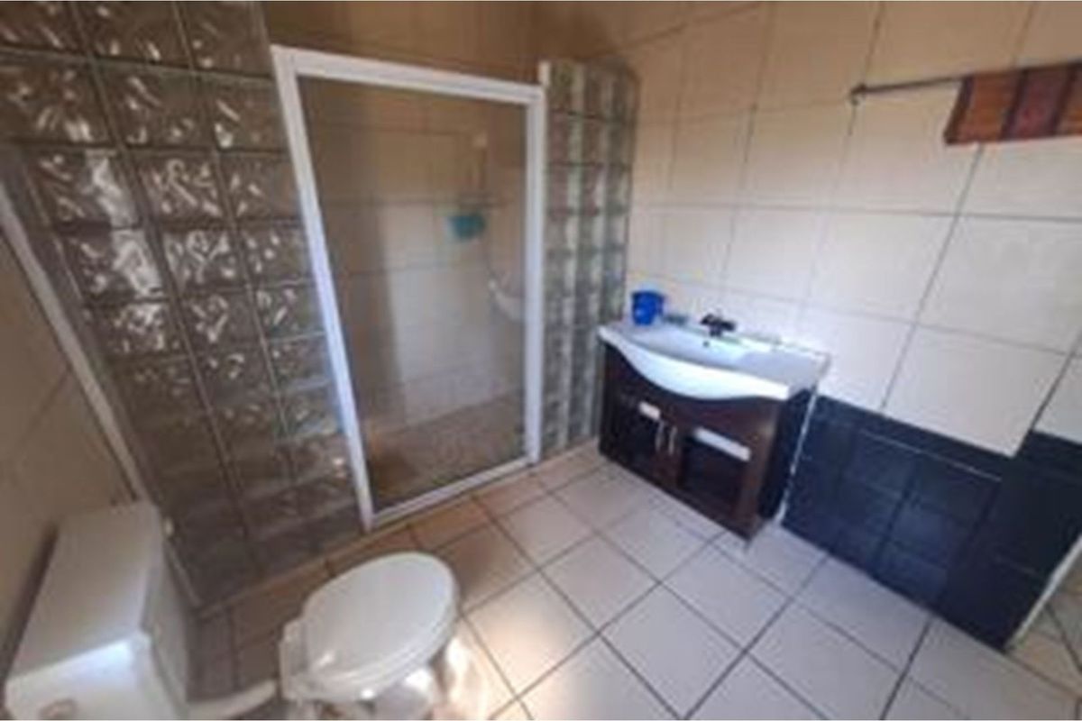 House For Sale in Deneysville - Photo 5