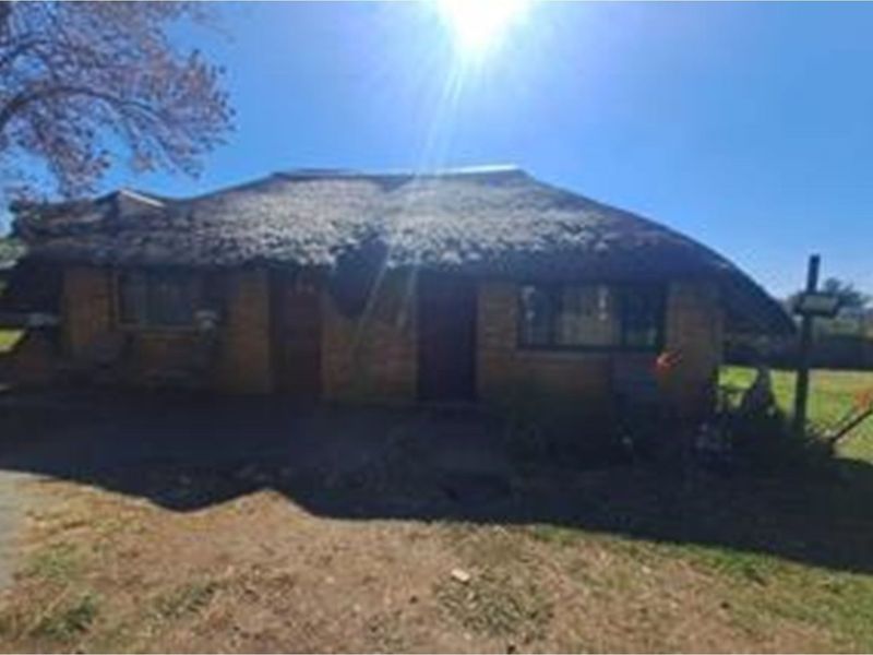 House For Sale in Deneysville - Photo 3