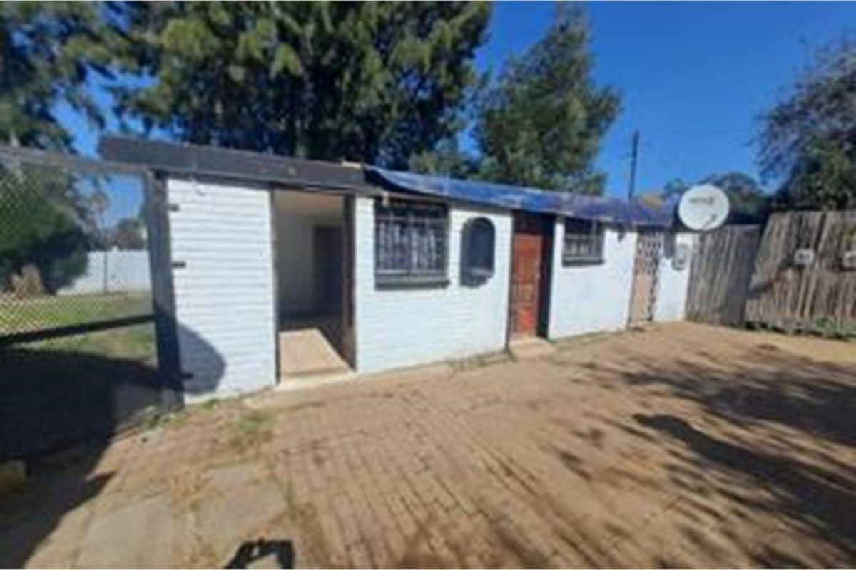 House For Sale in Deneysville - Photo 4