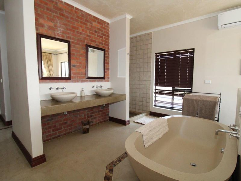 Zebula Golf Estate and Spa: A Luxurious 4 Bedroom, double storey Retreat in the Bushveld - Photo 8