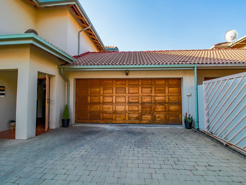 Modern Townhouse Rental in Amberfield Heights Estate - Photo 7