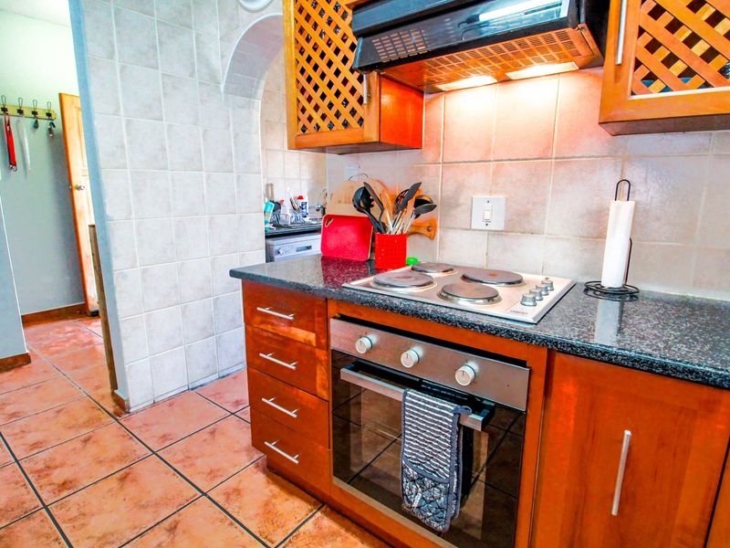 Modern Townhouse Rental in Amberfield Heights Estate - Photo 10