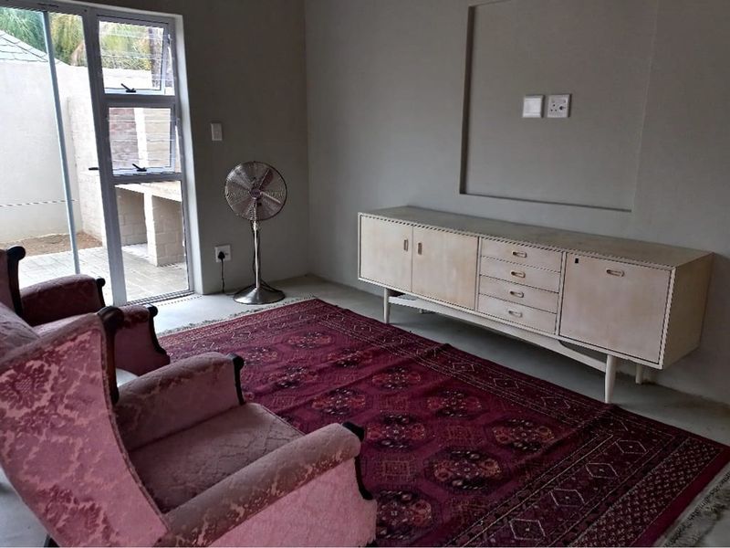 Modern Country 2 bed townhouse in Security Complex in Porterville: - Photo 3