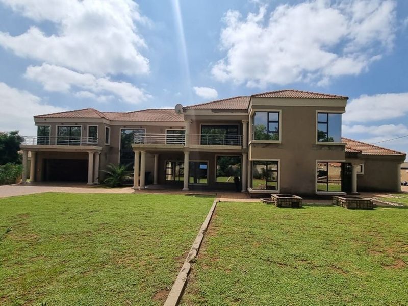 "Luxury Potential Guesthouse : Urban Oasis - Photo 2