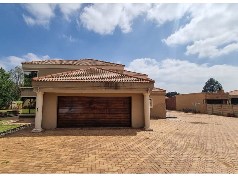 "Luxury Potential Guesthouse : Urban Oasis - Photo 4