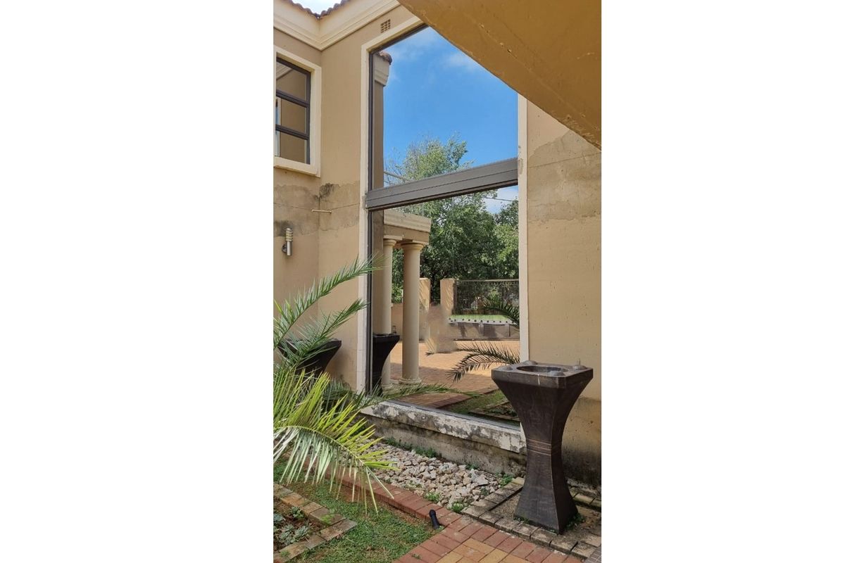 "Luxury Potential Guesthouse : Urban Oasis - Photo 5