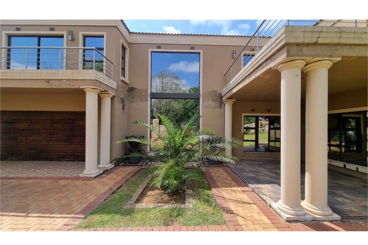 "Luxury Potential Guesthouse : Urban Oasis - Photo 3