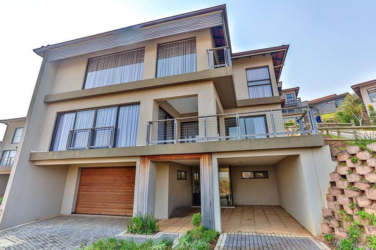 Stunning 4 Bedroom townhouse for sale in Zimbali Estate R5,995;000 - Photo 2