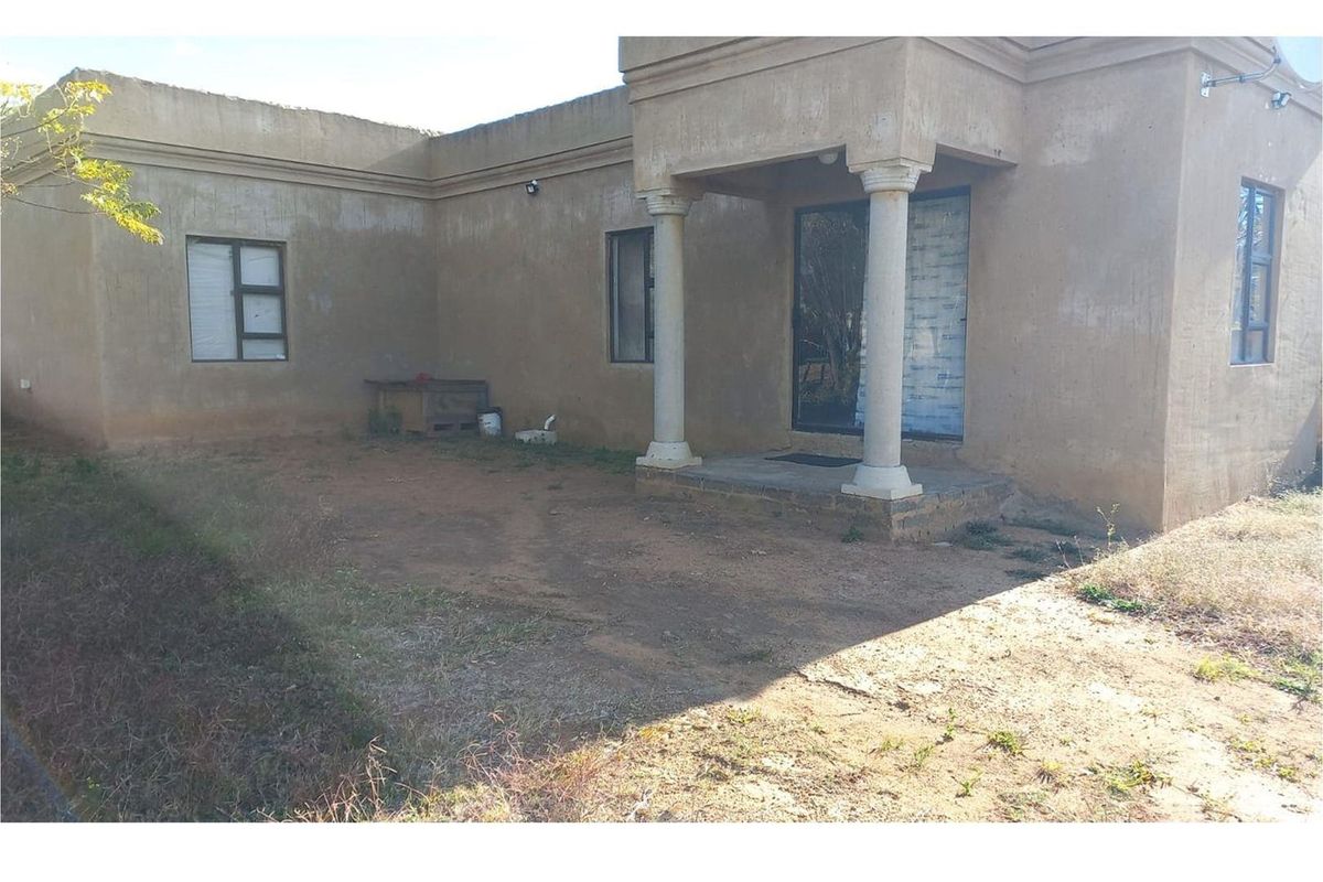 House For Sale in Deneysville - Photo 2