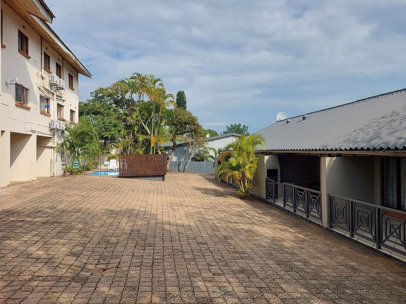 Be part of the St Lucia holiday hustle and bustle - Sleeps 4 - Photo 2