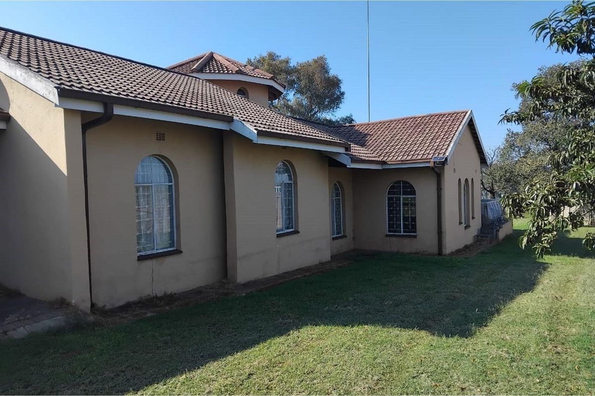 House For Sale in Deneysville - Photo 3