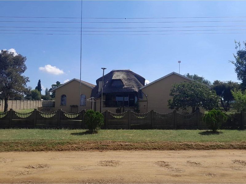 House For Sale in Deneysville - Photo 6