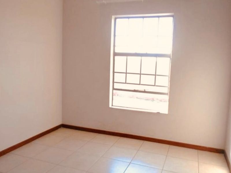 For Sale: 2-Bedroom, 1-Bath Apartment with Double Carport - Photo 9