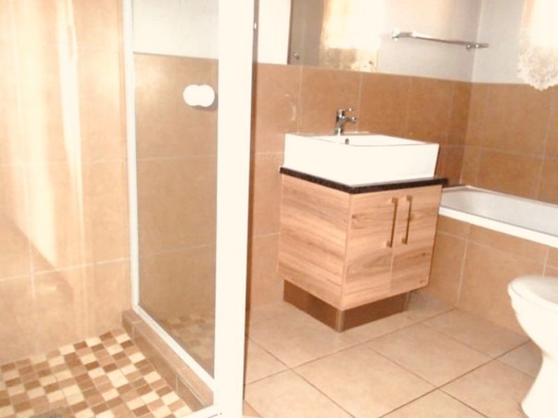 For Sale: 2-Bedroom, 1-Bath Apartment with Double Carport - Photo 2