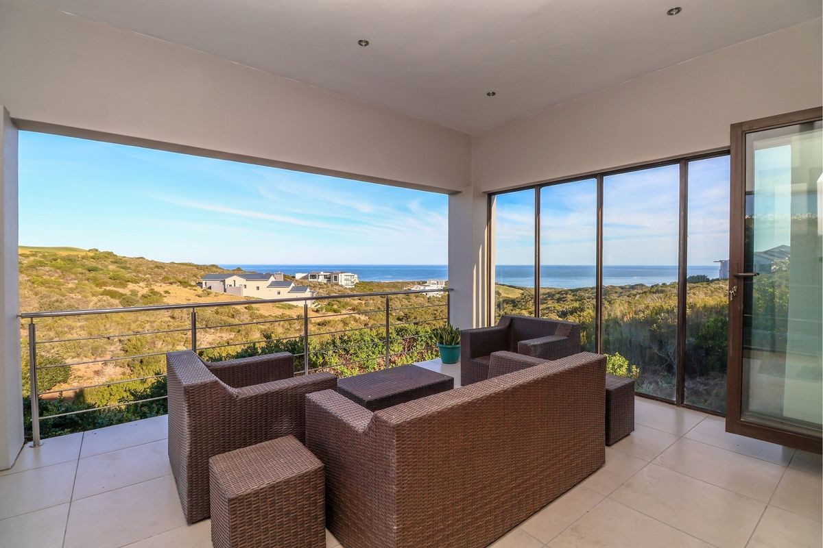 Discover Your Dream Home in Pinnacle Point Estate! - Photo 5