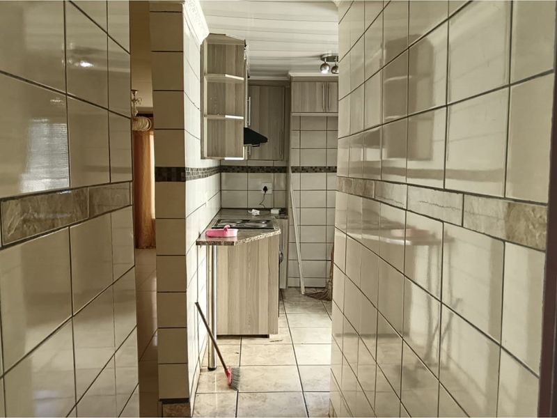 "Discover Elegance: Ormonde View Dream Home" - Photo 3