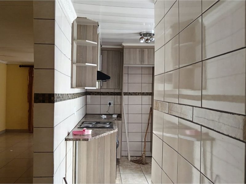 "Discover Elegance: Ormonde View Dream Home" - Photo 2