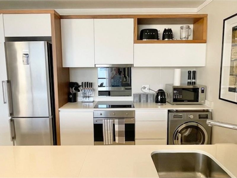 Beautifully fully furnished 2 bed apartment in Sandton! - Photo 10