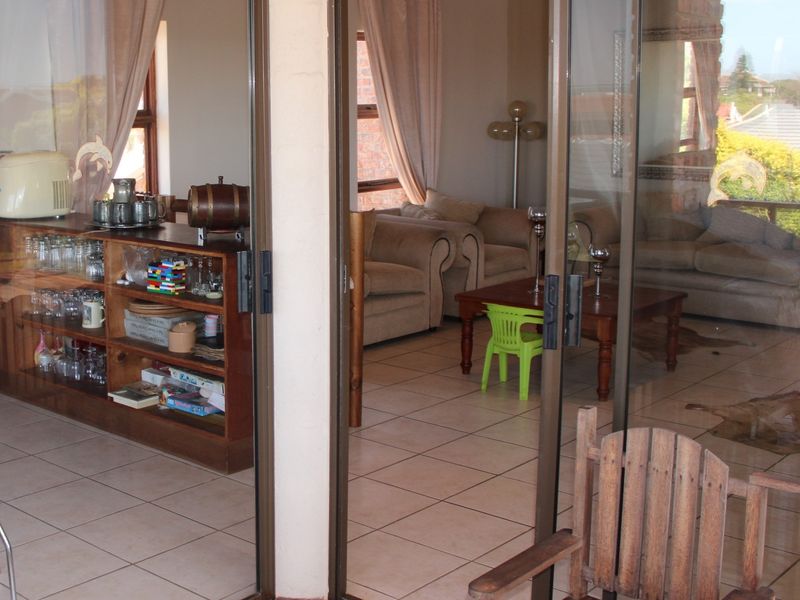 Coastal Comfort for the Whole Family - Photo 10