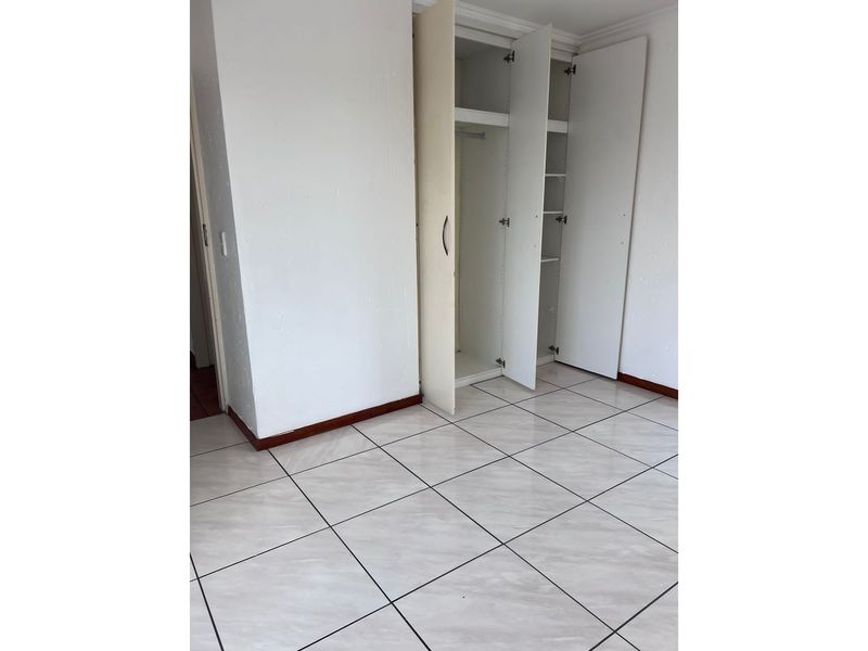 3 Bed,1 bath Loft apartment for rent in Noordwyk - Photo 8