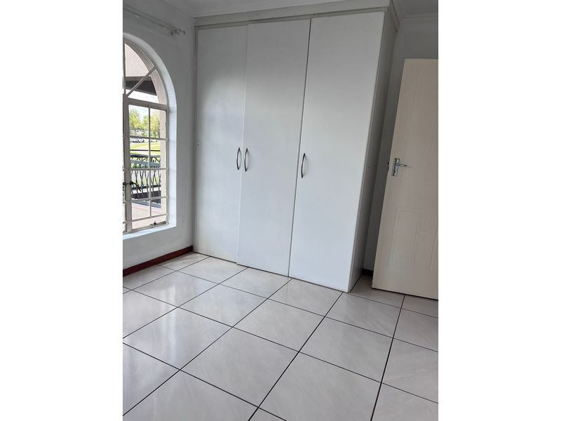 3 Bed,1 bath Loft apartment for rent in Noordwyk - Photo 7