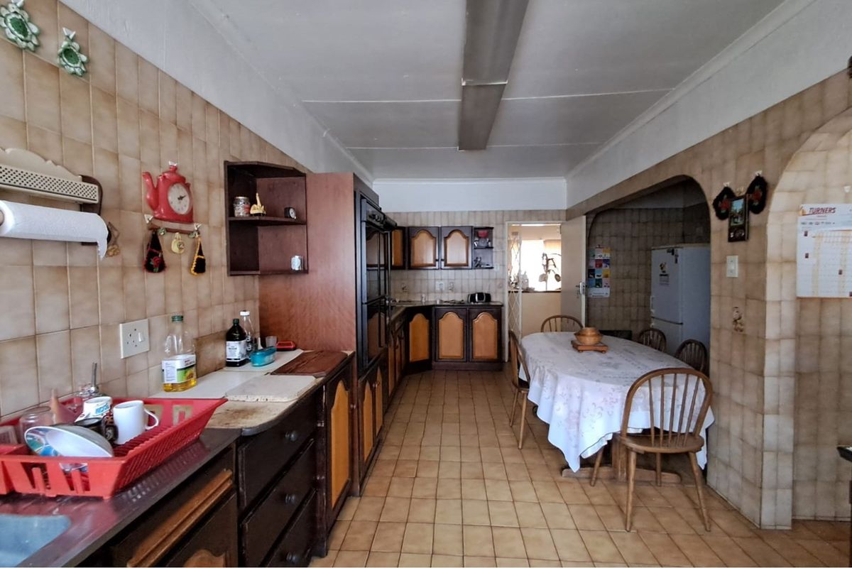 NEAT HOME! - Photo 5