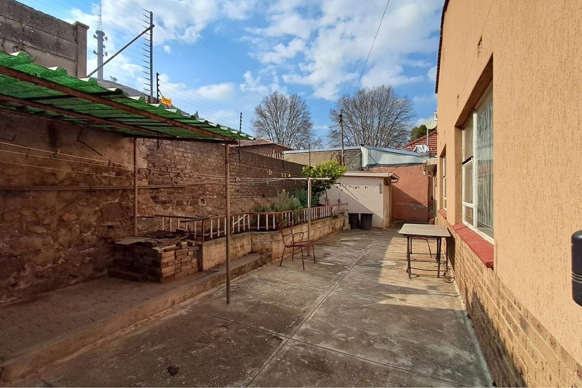 NEAT HOME! - Photo 3