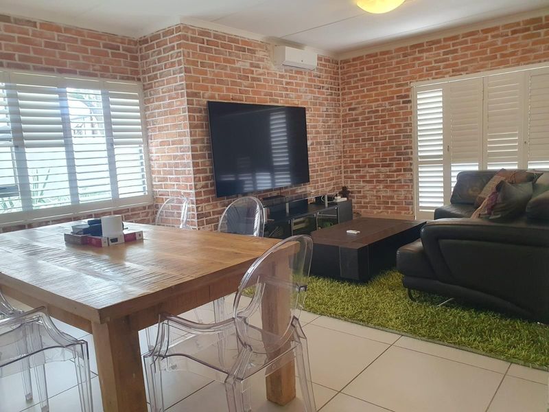 "Modern Luxury 3bed Home, Complete with Solar, for Sale in Broadacres'' - Photo 6