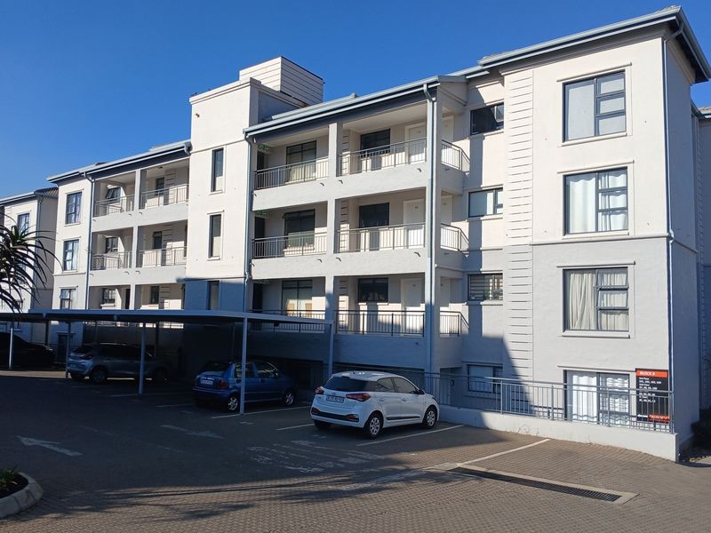 Stunning Top-Floor 2-Bedroom 2-bathroom top Unit for Sale - Photo 4