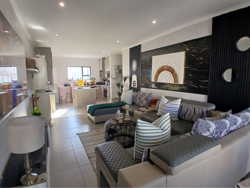 Stunning Top-Floor 2-Bedroom 2-bathroom top Unit for Sale - Photo 10