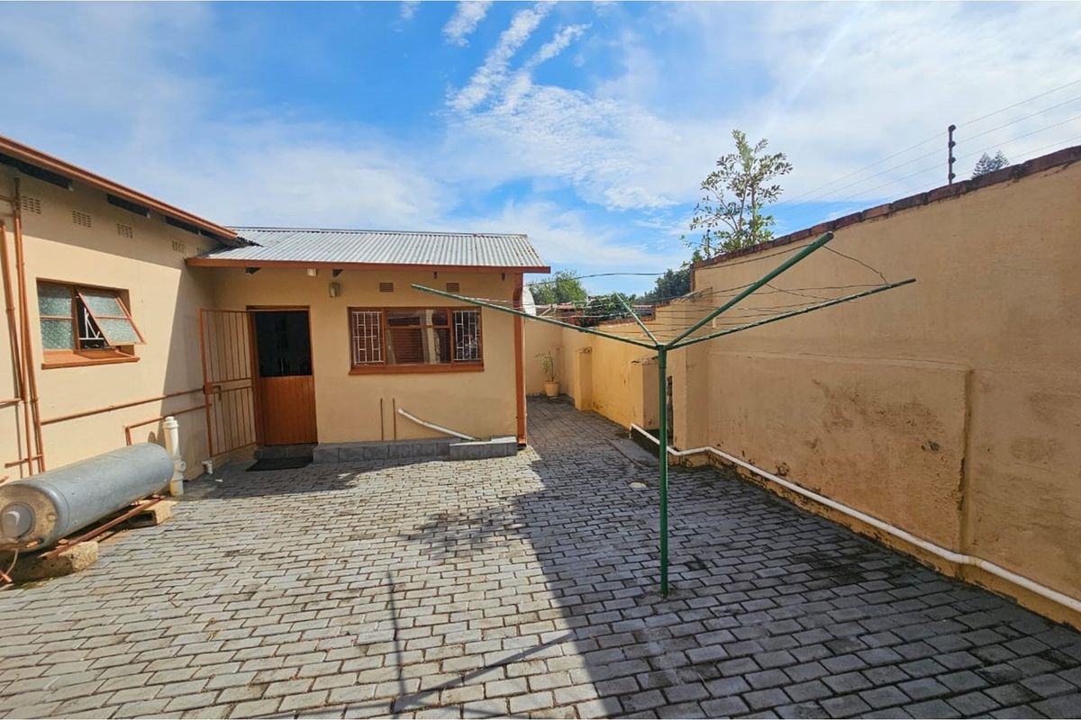 Charming 3-Bed Home with Pool and Lapa - Photo 2