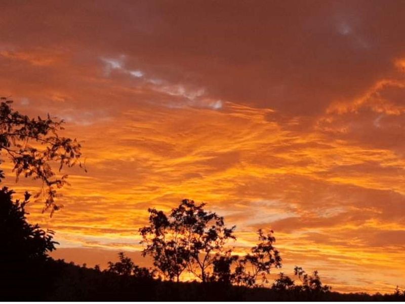 Highlands Wilderness - Three bedroom house with spectacular mountain views - Photo 3