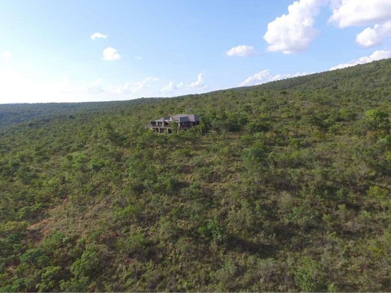 Highlands Wilderness - Three bedroom house with spectacular mountain views - Photo 2