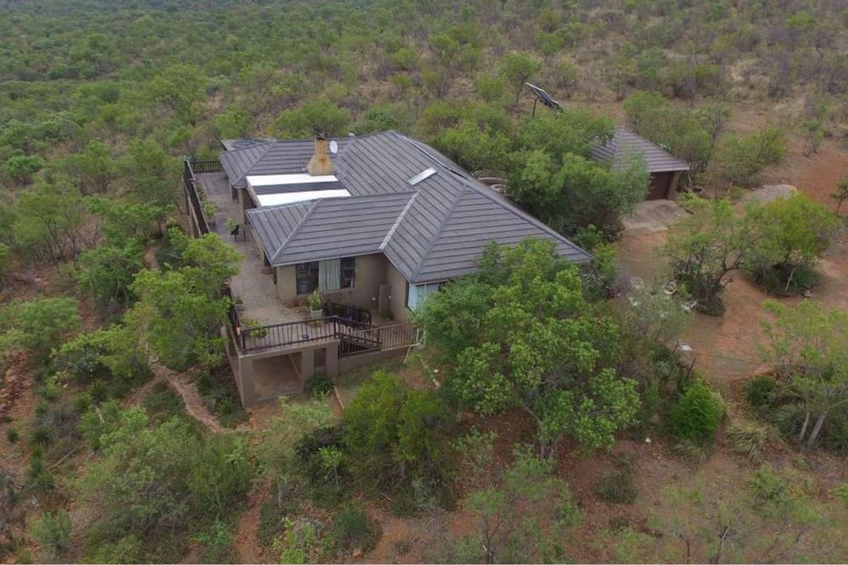 Highlands Wilderness - Three bedroom house with spectacular mountain views - Photo 4