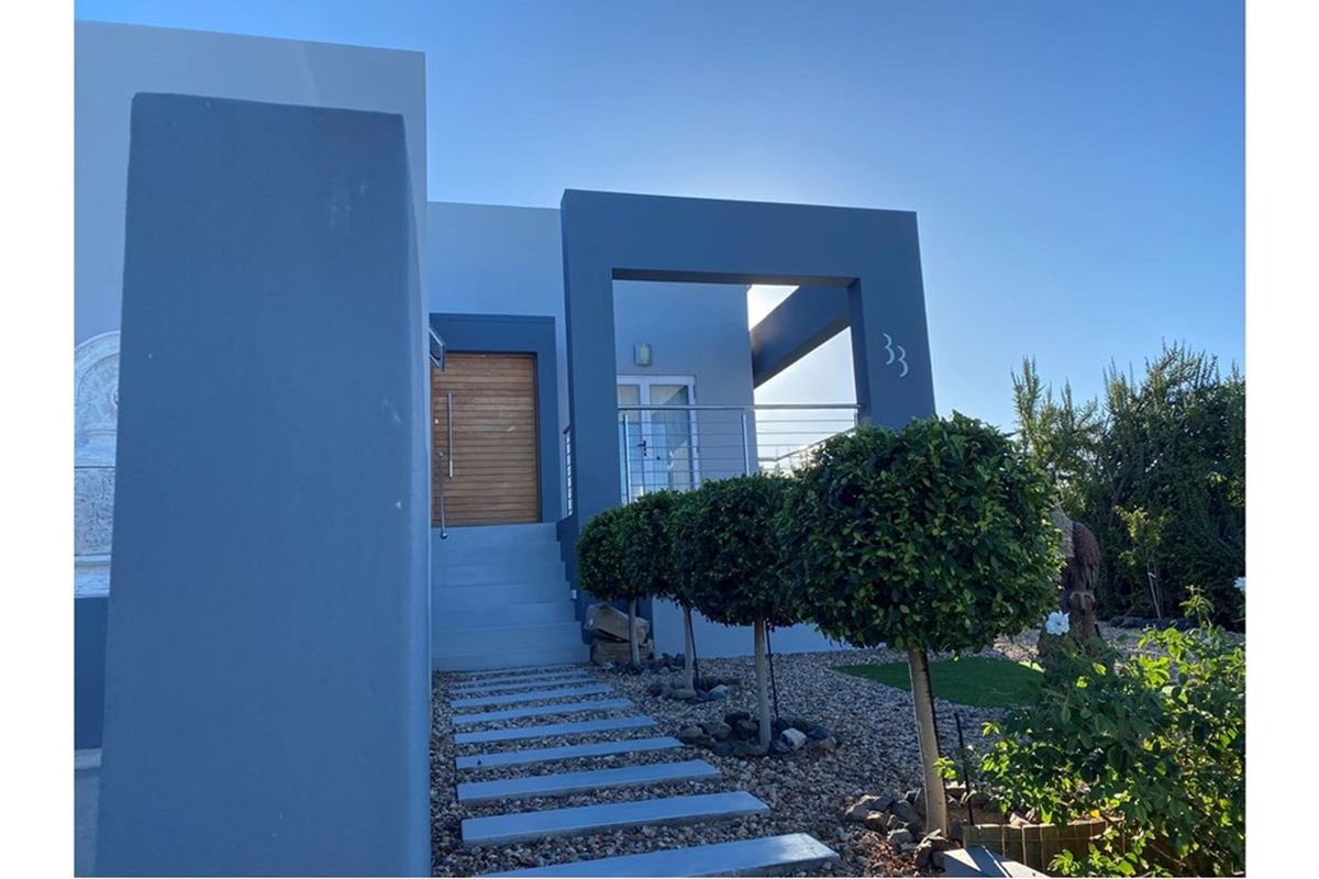 Modern Comfort in Prince Albert - Photo 2