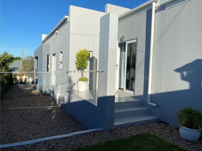 Modern Karoo Lock up and go - Photo 4