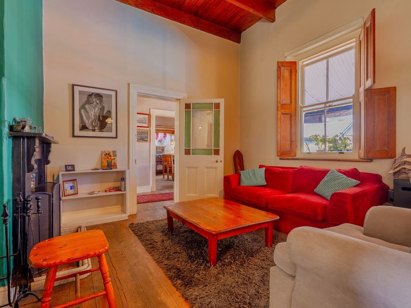 Victorian Homestead with Freestanding Cottage - Photo 10