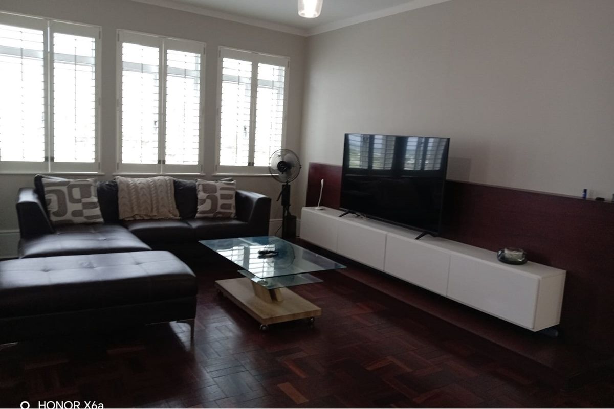 Spacious 2-Bedroom Apartment with Sea View in Summerstrand - For Sale! - Photo 4